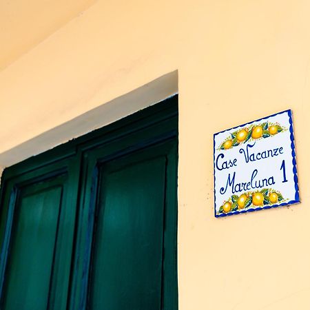 Mare Luna - Appartamento Nel Centro Storico Di Salernes Extérieur photo