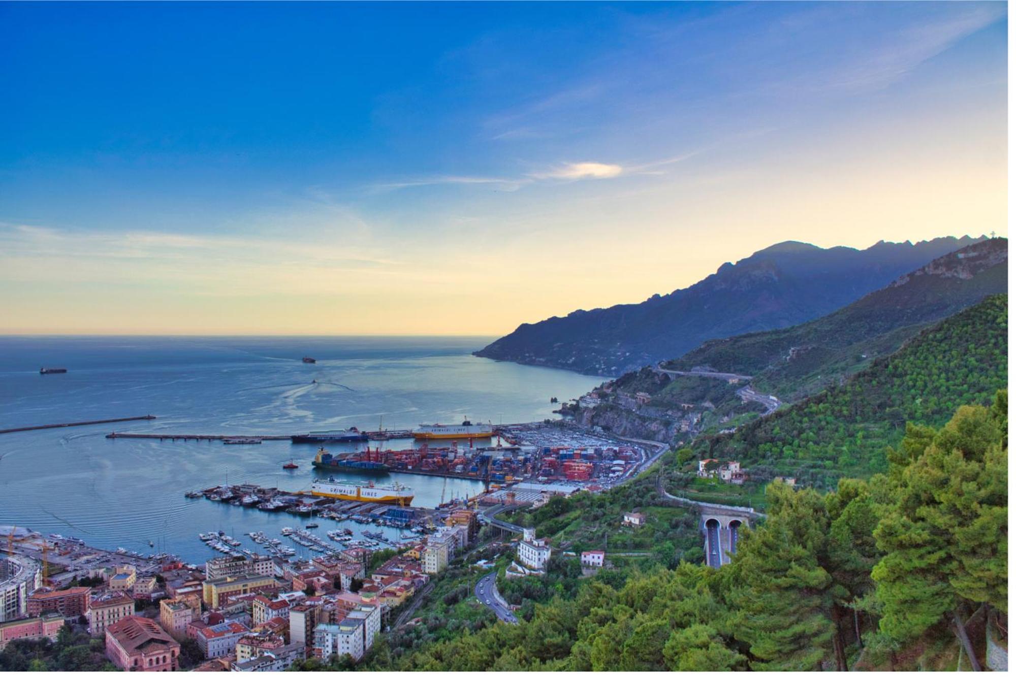 Mare Luna - Appartamento Nel Centro Storico Di Salernes Extérieur photo